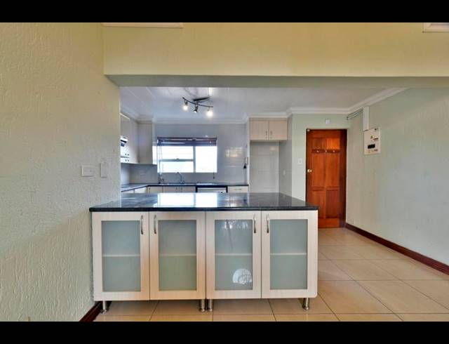 3 BEDROOM CLUSTER FOR SALE IN OAKDENE